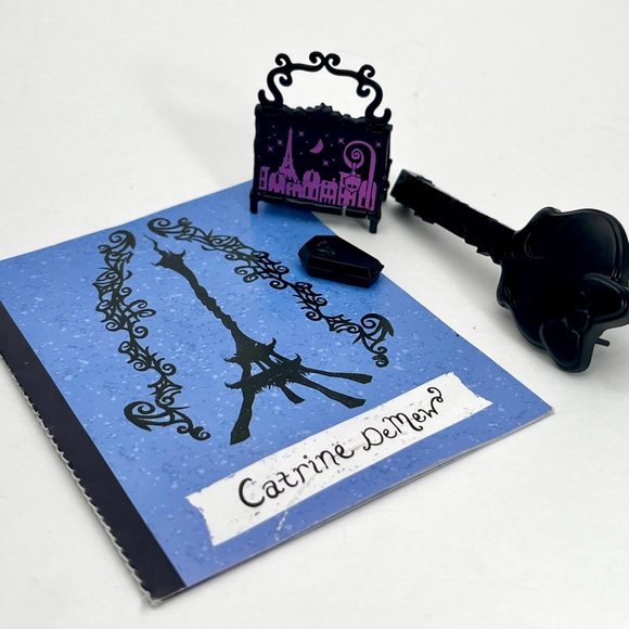 Monster High “Catrine DeMew” Scaris City of Frights 2012 Doll & accessories 🎨 - Picture 8 of 8